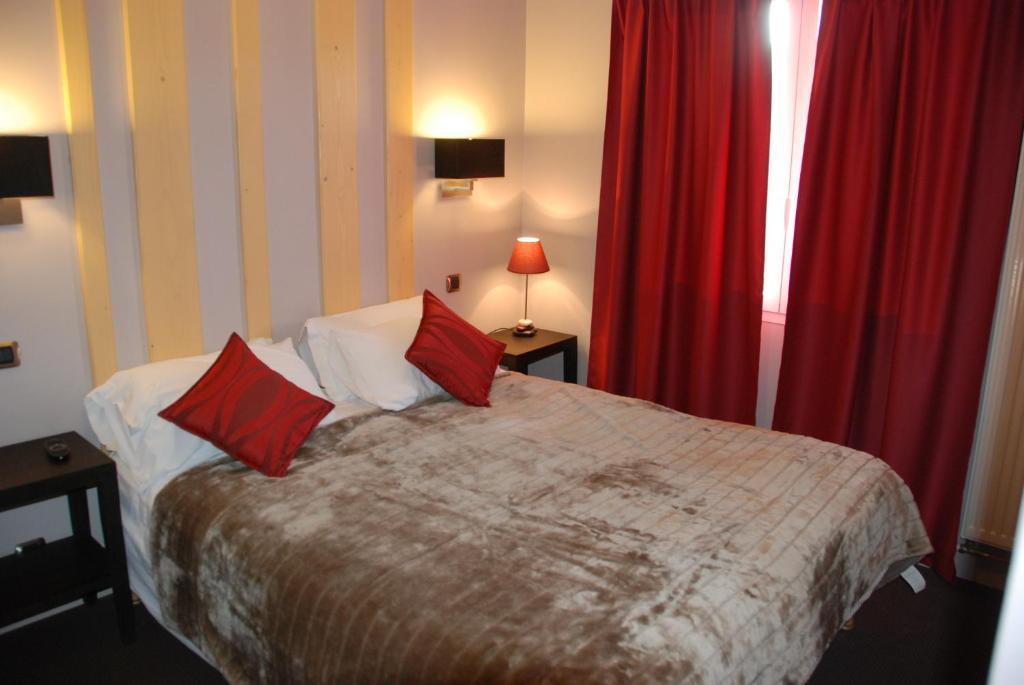 Hotel Corrieu La Llagonne Стая снимка